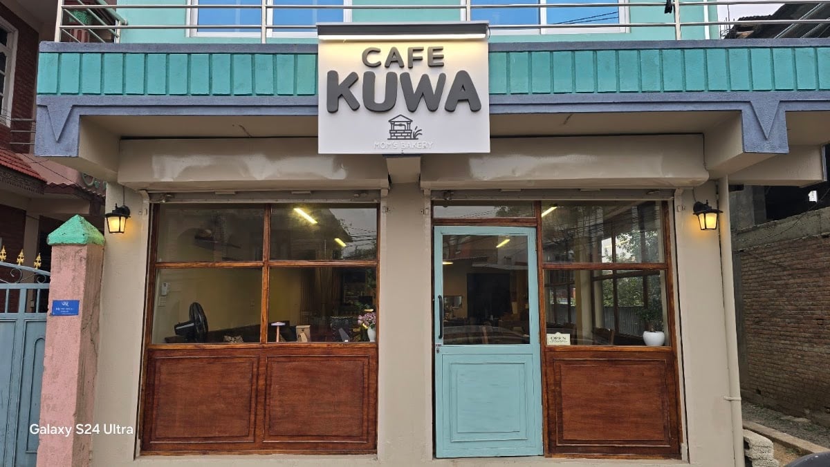 CAFE KUWA — photo by KUWA