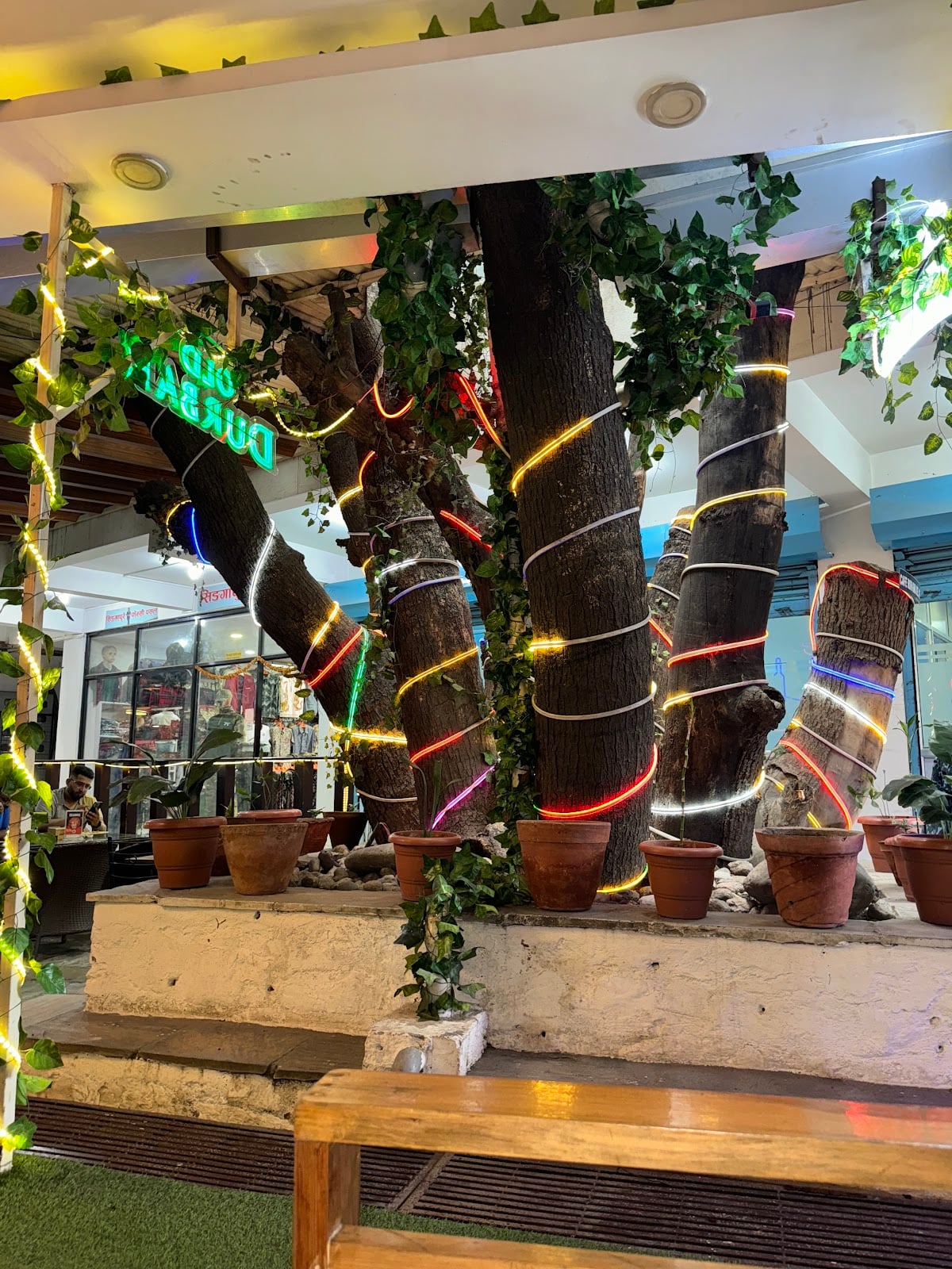 Cafe Roshna de joe — photo by Nayan Karki