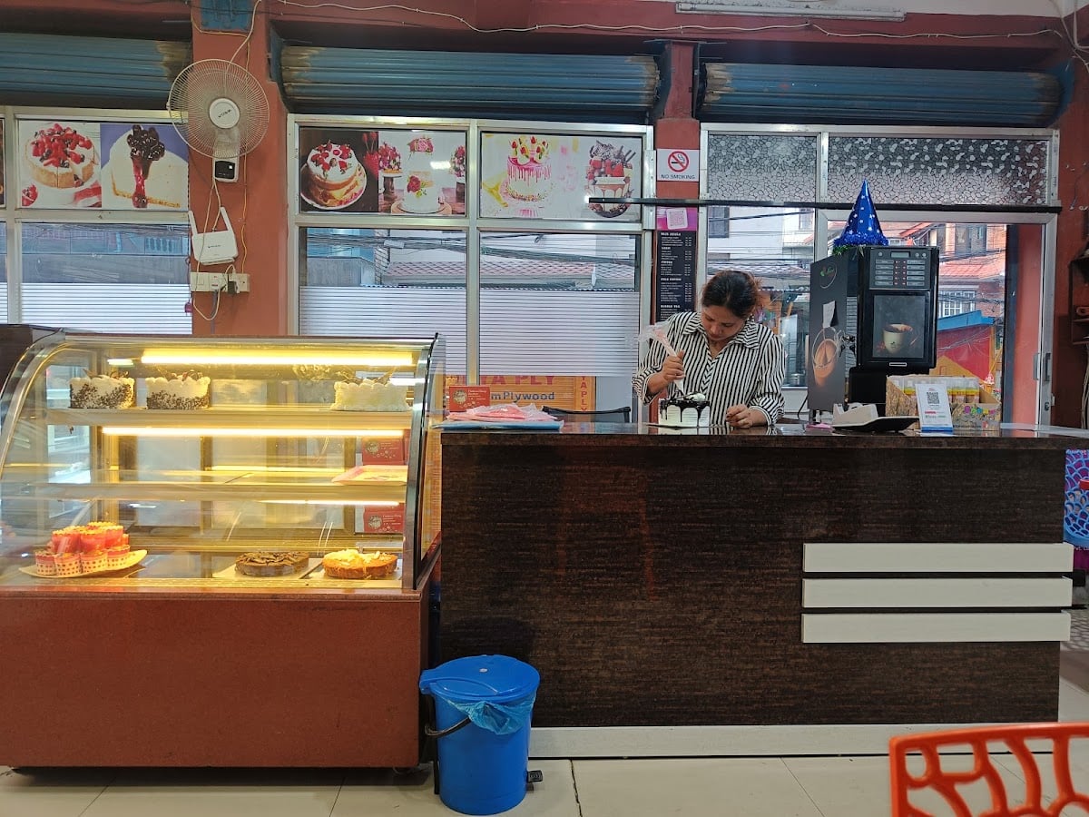 Cakelicious Bakery — photo by Kshittiz Chaudhary