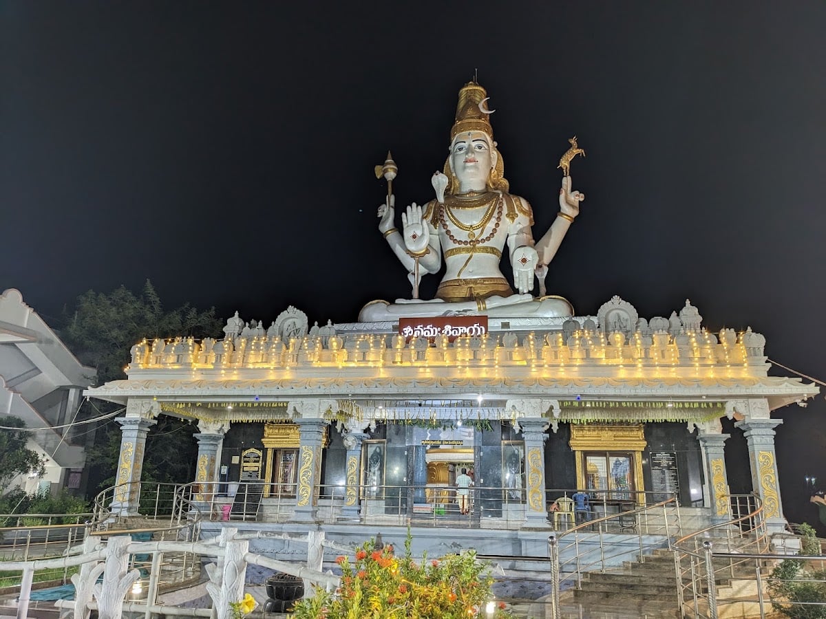 Chaitanya Tapovan,Sri Siva Keshav Temple — photo by Vinay Kumar
