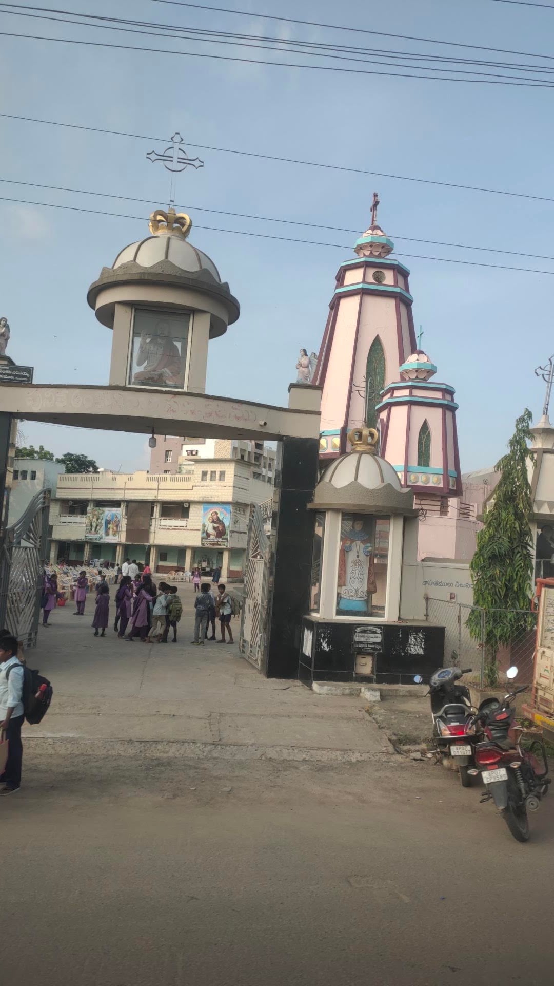 Church in Guntur — photo by KOPPULA MOHAN KRISHNA (KRISHNA)