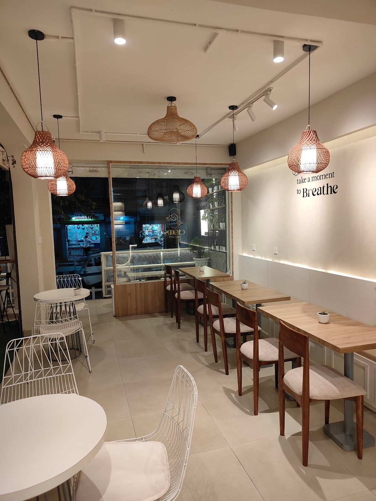 Clouds Deli Café — photo by Tejas Pandey