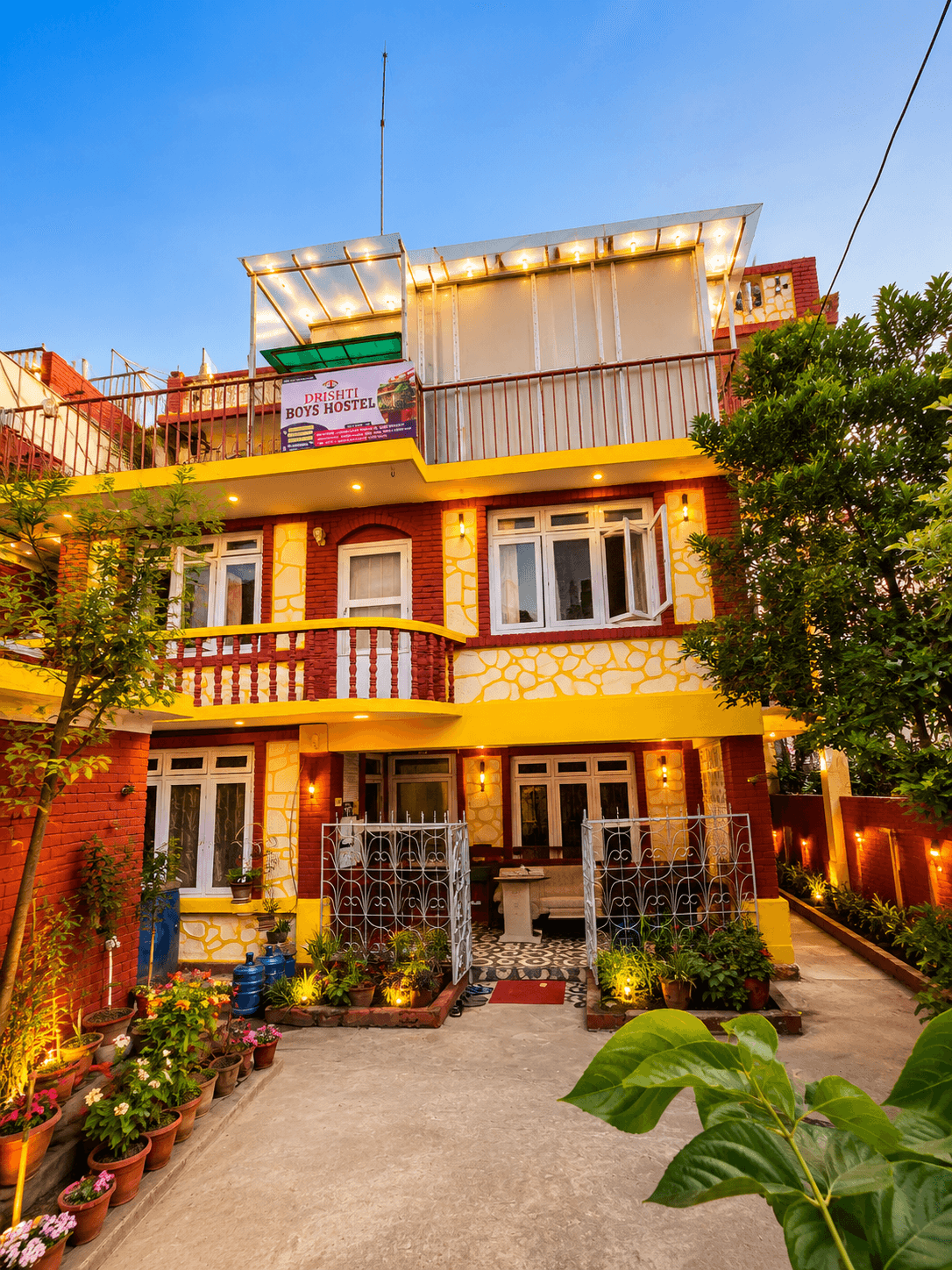 Drishti Boys Hostel — photo by Dhiren Shah