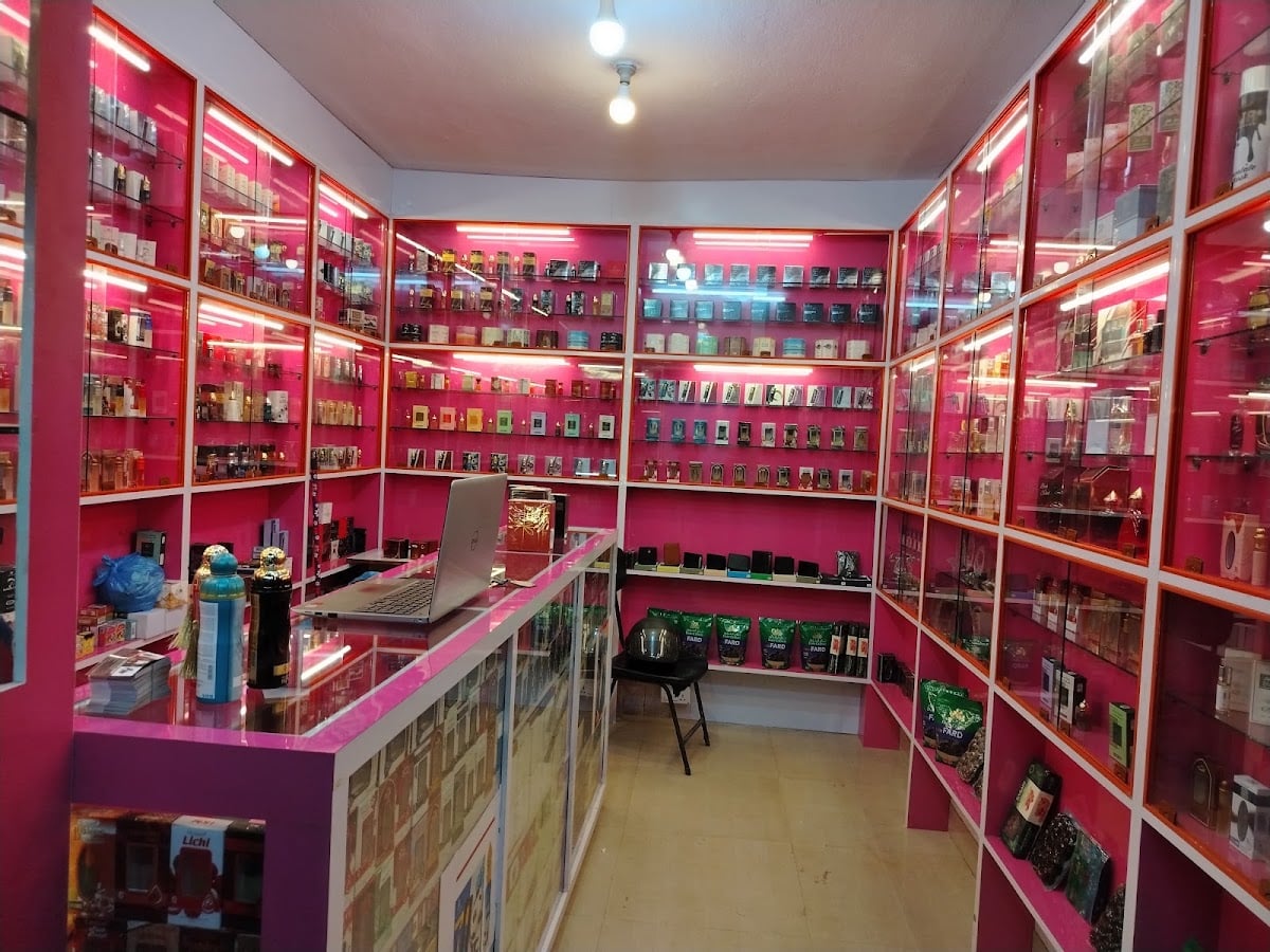 DUBAI ATTAR AND PERFUME SHOP — photo by DUBAI ATTAR AND PERFUME SHOP