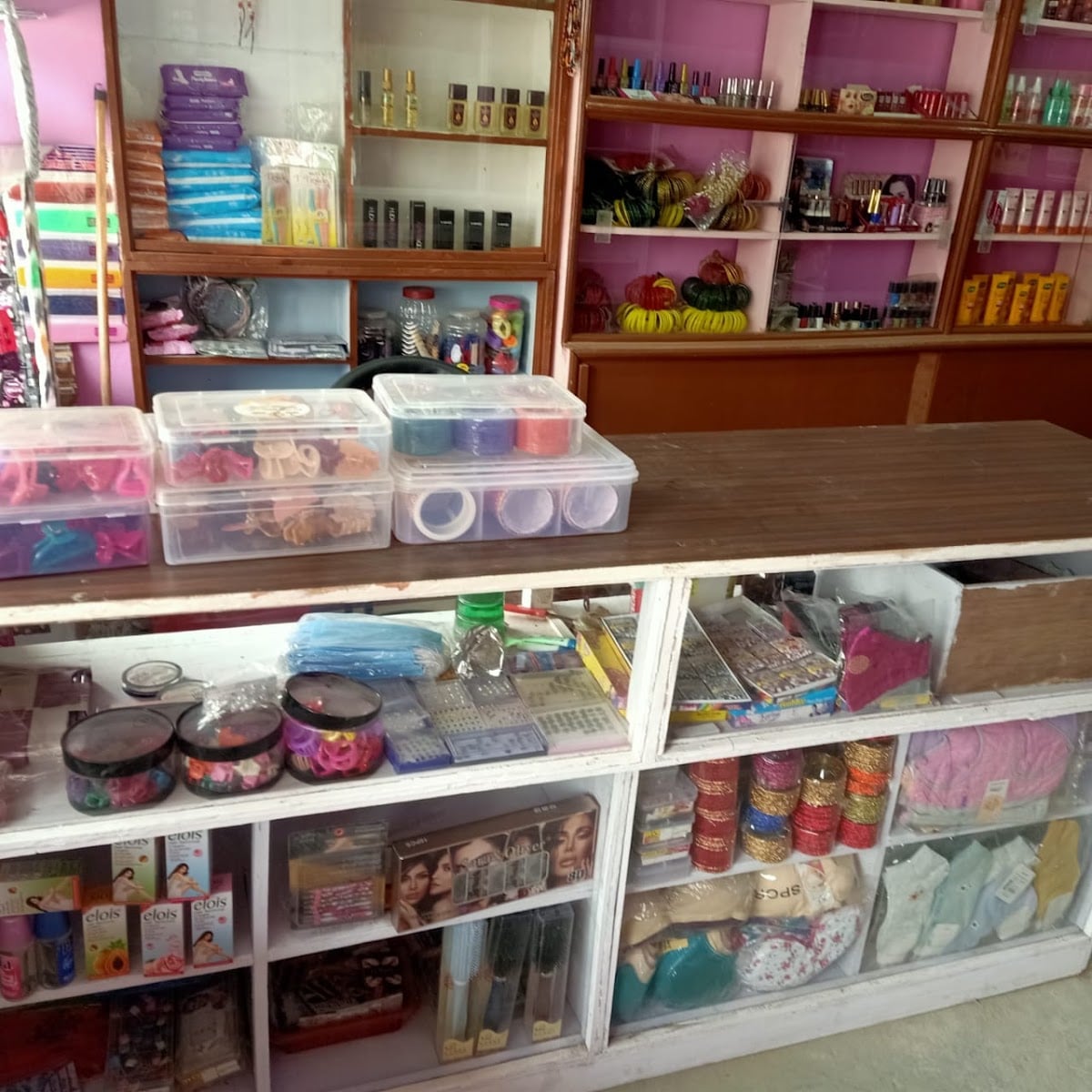 Face and Fashion Beauty Parlor — photo by Five Rivers Five Rivers