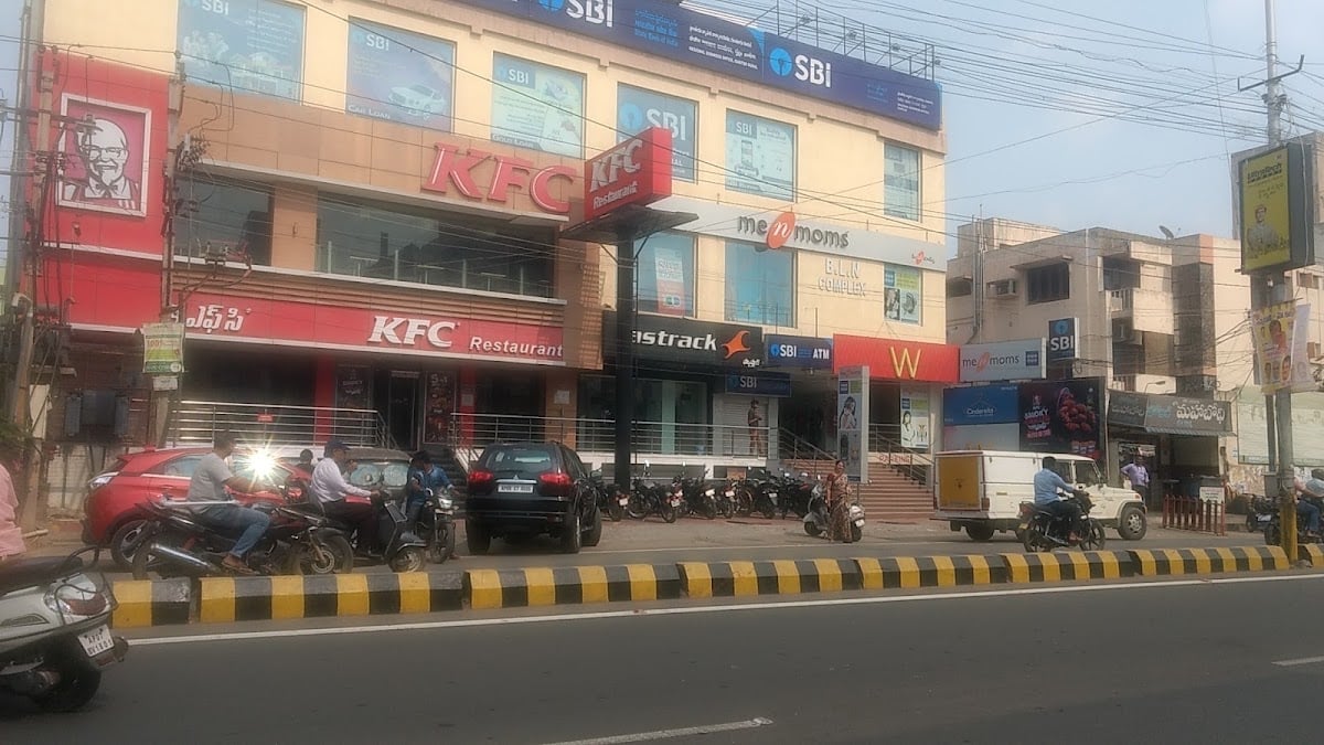 Fastrack store - Lakshmipuram, Guntur — photo by Bandla Gopi