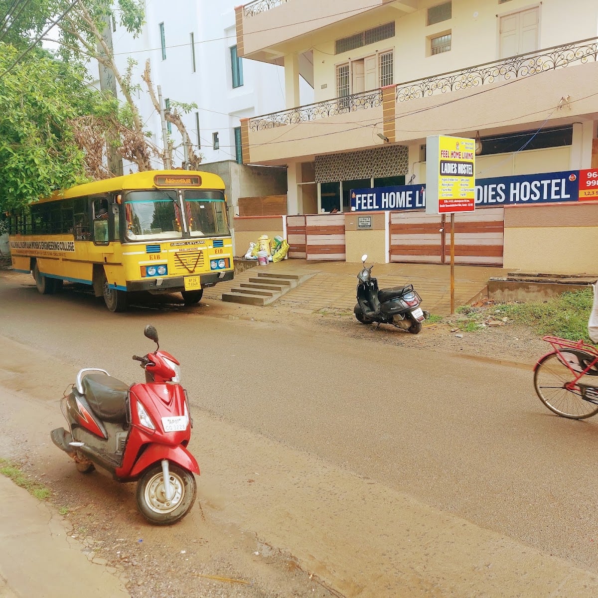 Feel home living ladies hostel — photo by Feel home living ladies hostel