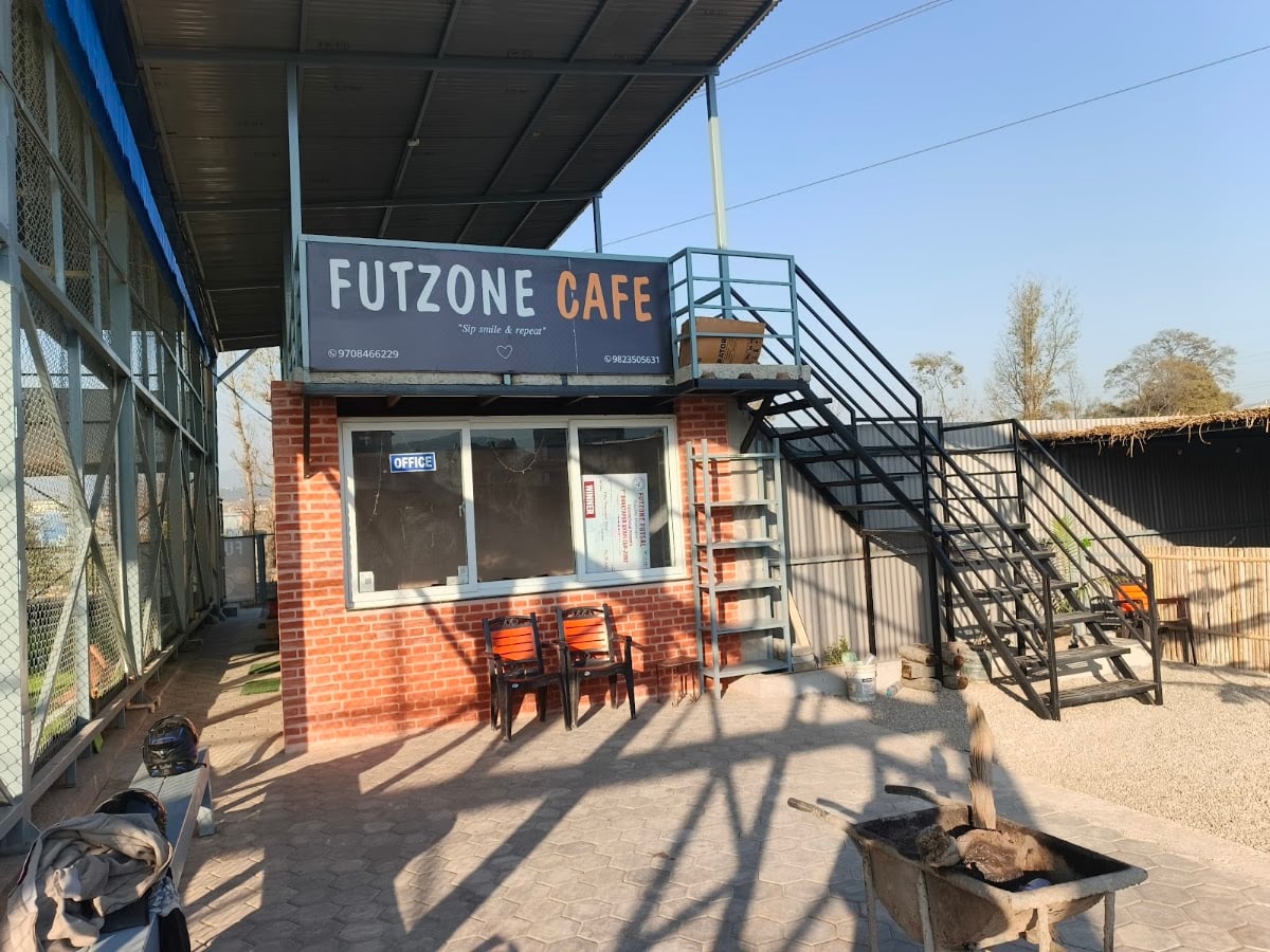 Futzone cafe — photo by bebayka alison