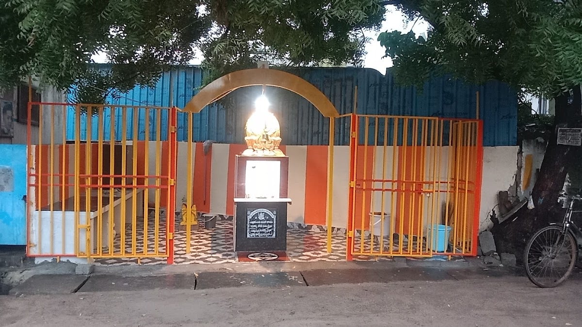 Golden Ganapati Temple — photo by Vasireddy Ashok