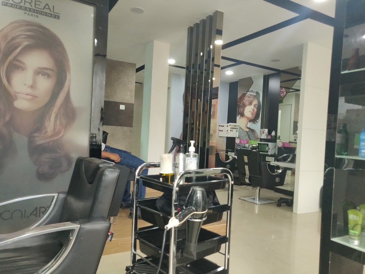 Green Trends Unisex Hair & Style Salon Pattabhipuram — photo by Shane Michael's