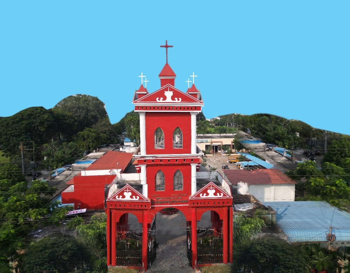 Gunn Hall Church — photo by CHAKRADHARA RAO DEEKOLLU