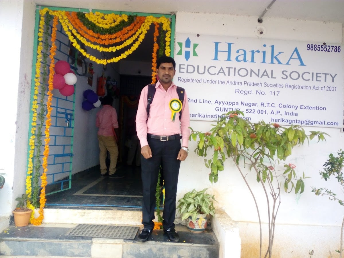 Harika Educational Institutions — photo by Vijaykumar Boyalapalli