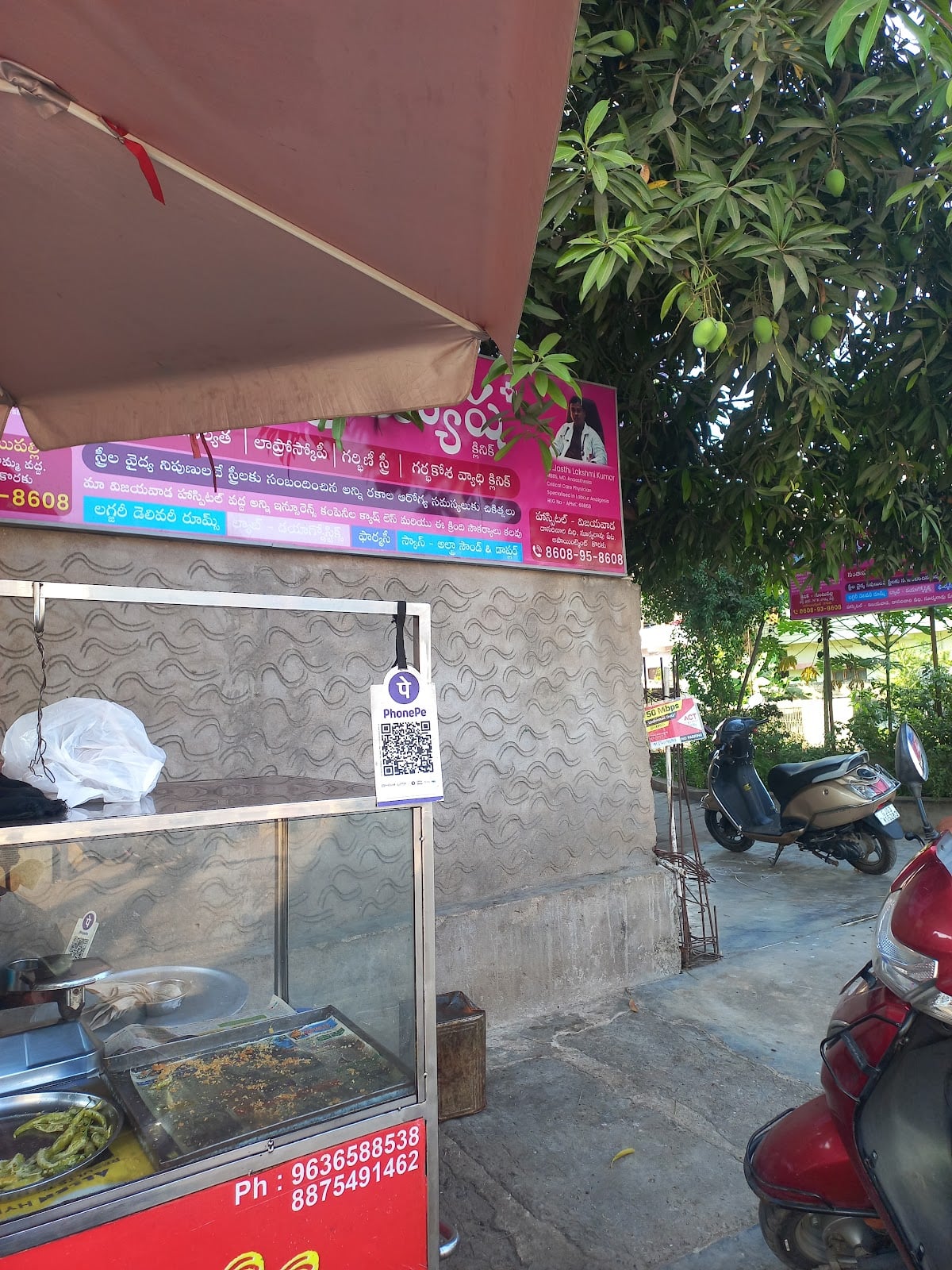Haryana samosa and jalebi point — photo by Ramakrishna Atmakuru Artist