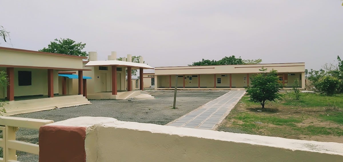 High school — photo by thotapoorna 2801