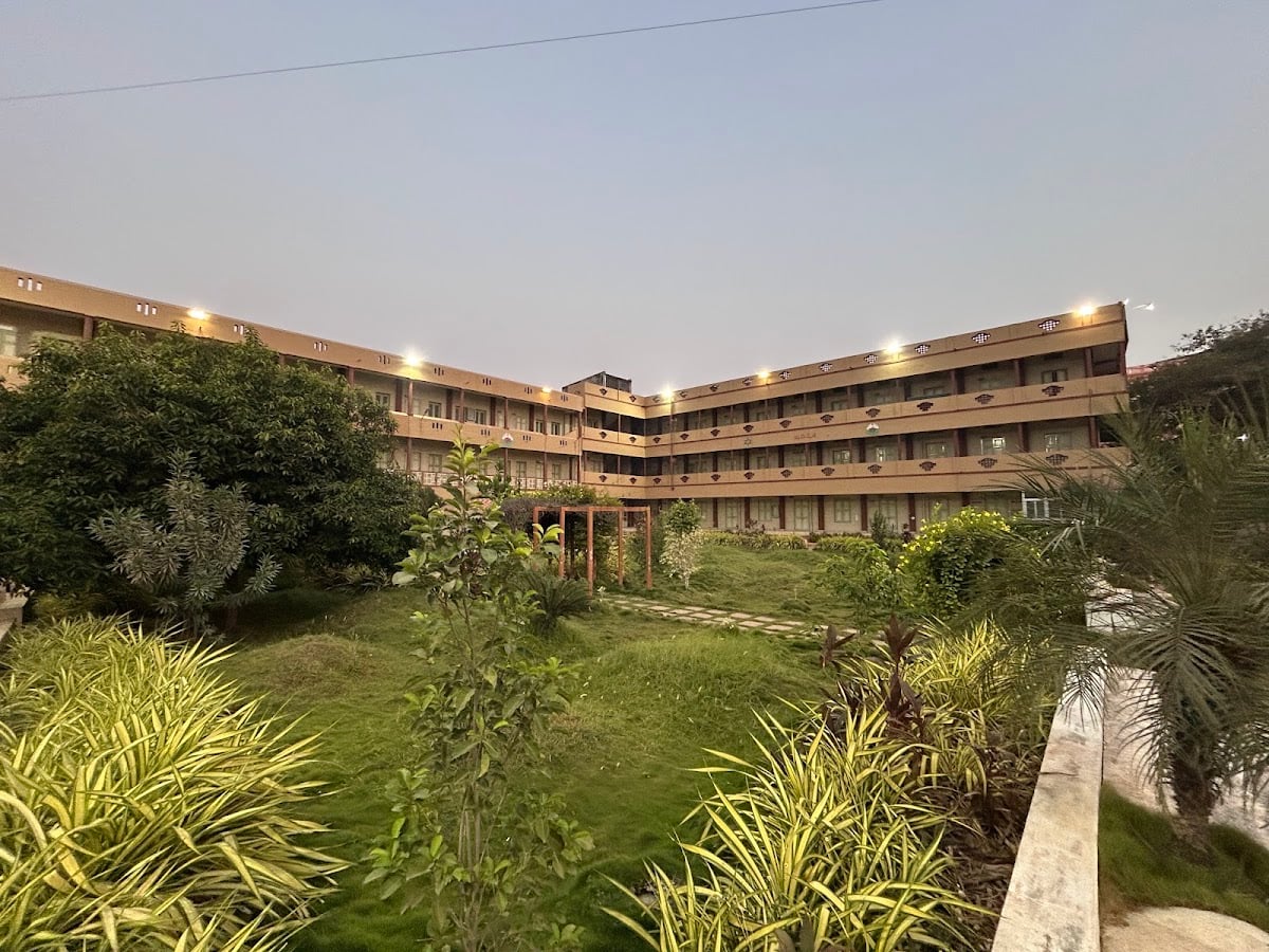 Hindu College Of Management — photo by Rajeswara Sharma Prathipati