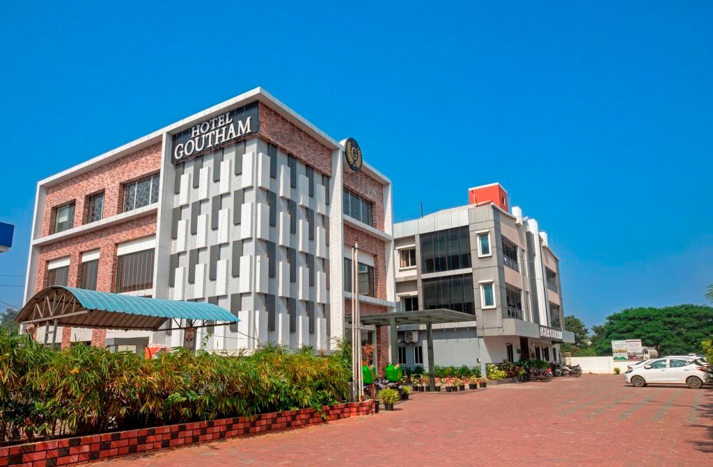 Hotel Goutham — photo by Veerendra Babu Ponugumati