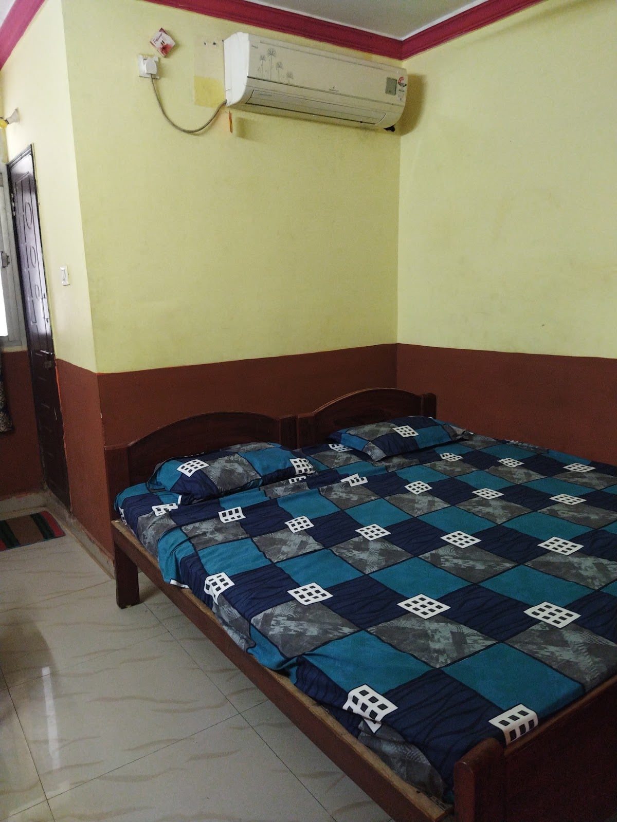 HOTEL PUSHPA — photo by Hotel Pushpa A/C And Non A/C And A/C హోటల్ పుష్ప లడ్జ్