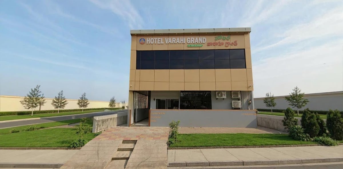 Hotel varahi Grand — photo by Hotel varahi Grand