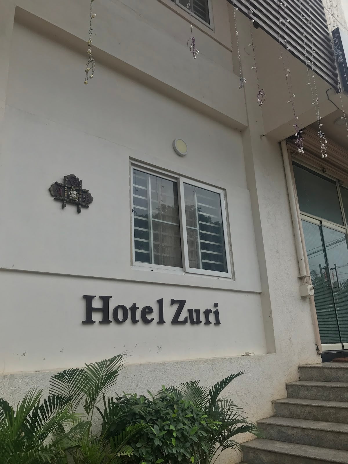 HOTEL ZURI — photo by Daniel Raj