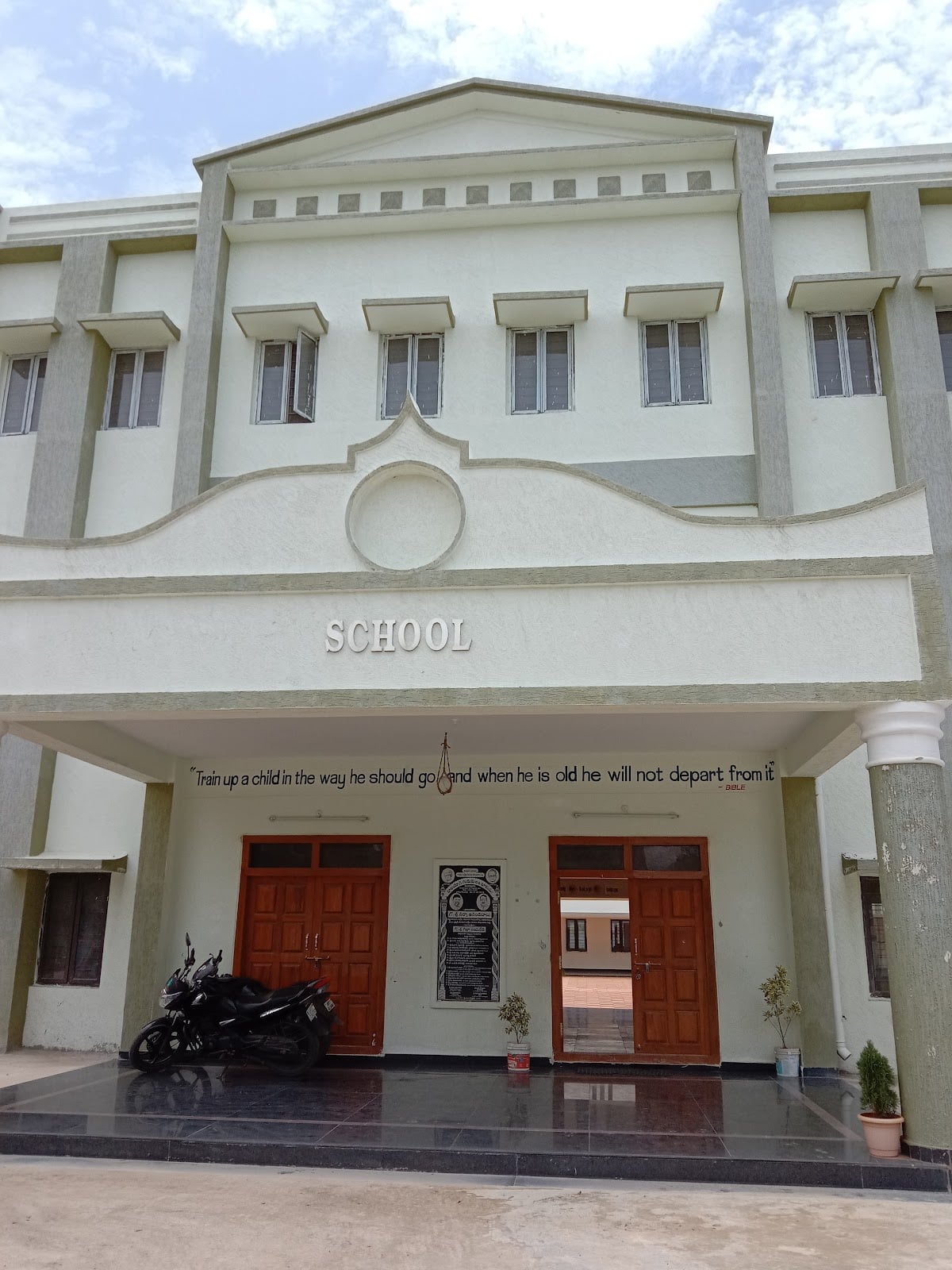 IIT-NEETACADEMY ADAVITHAKKELLAPADU AND APSWR SCHOOL — photo by Lakshman Annavarapu