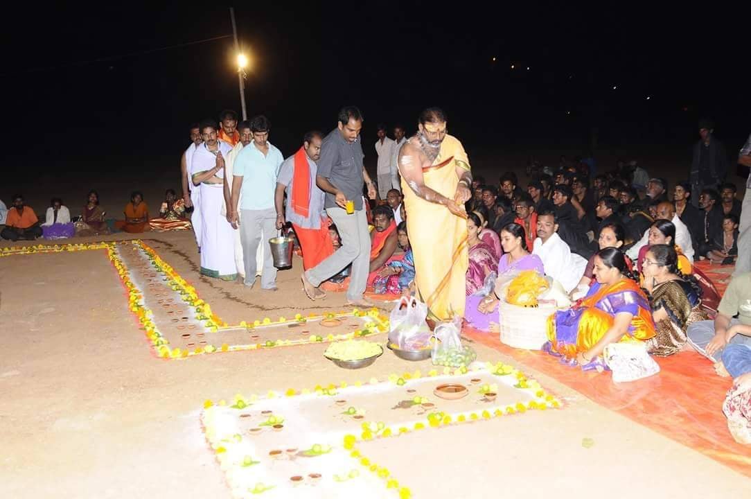 దైవజ్ఞ లంక ఉదయభాస్కర్ గురూజీ,జ్యోతిష్య వాస్తు సిద్ధాంతి — photo by దైవజ్ఞ లంక ఉదయభాస్కర్ గురూజీ,జ్యోతిష్య వాస్తు సిద్ధాంతి