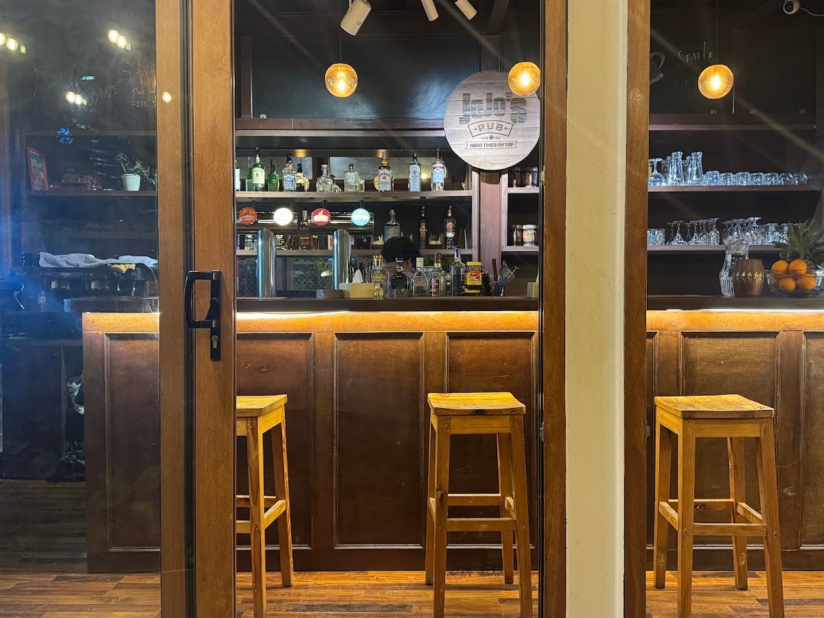 Jojo's Pub — photo by Suzie
