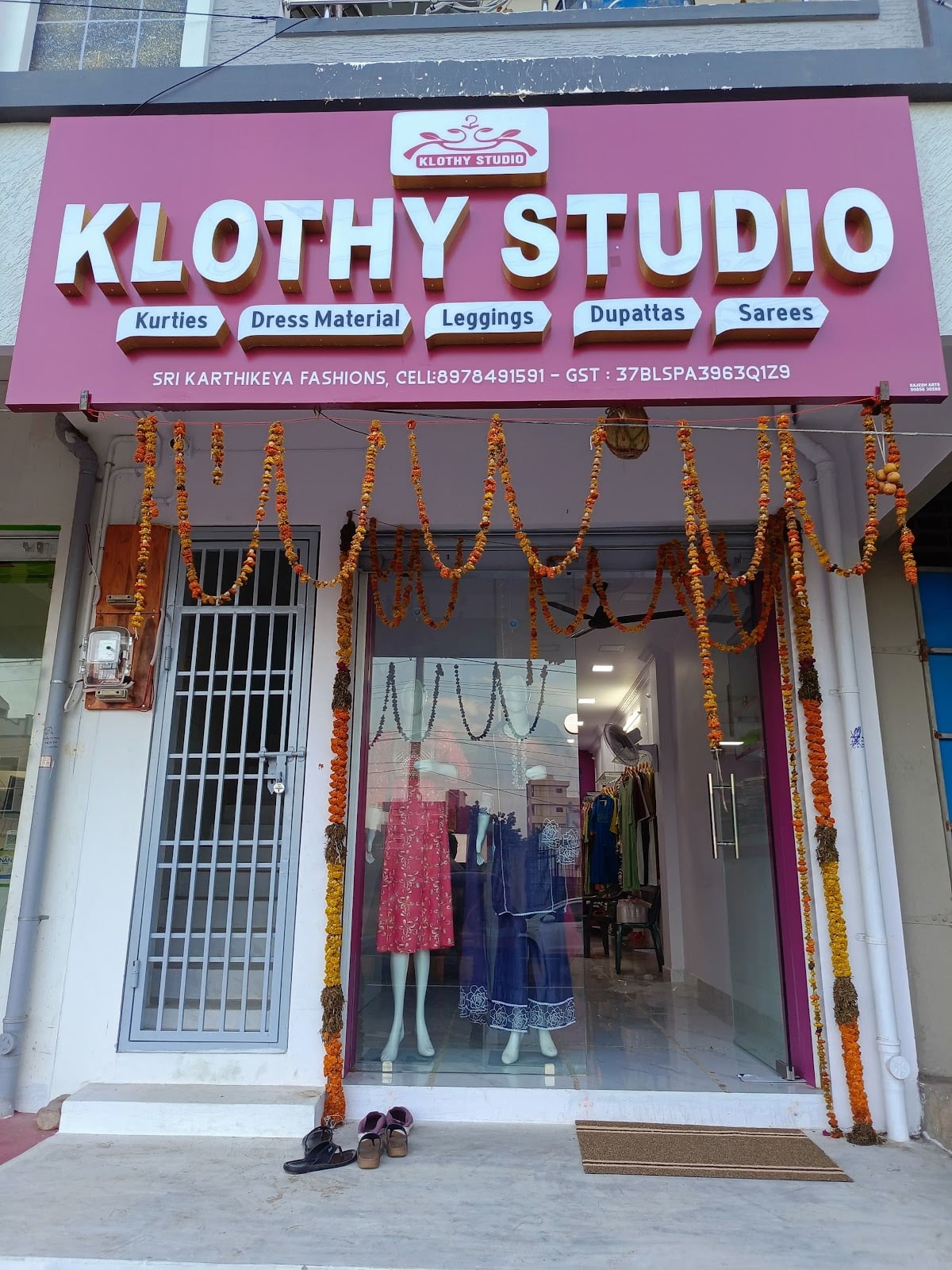 KLOTHY STUDIO — photo by KLOTHY STUDIO