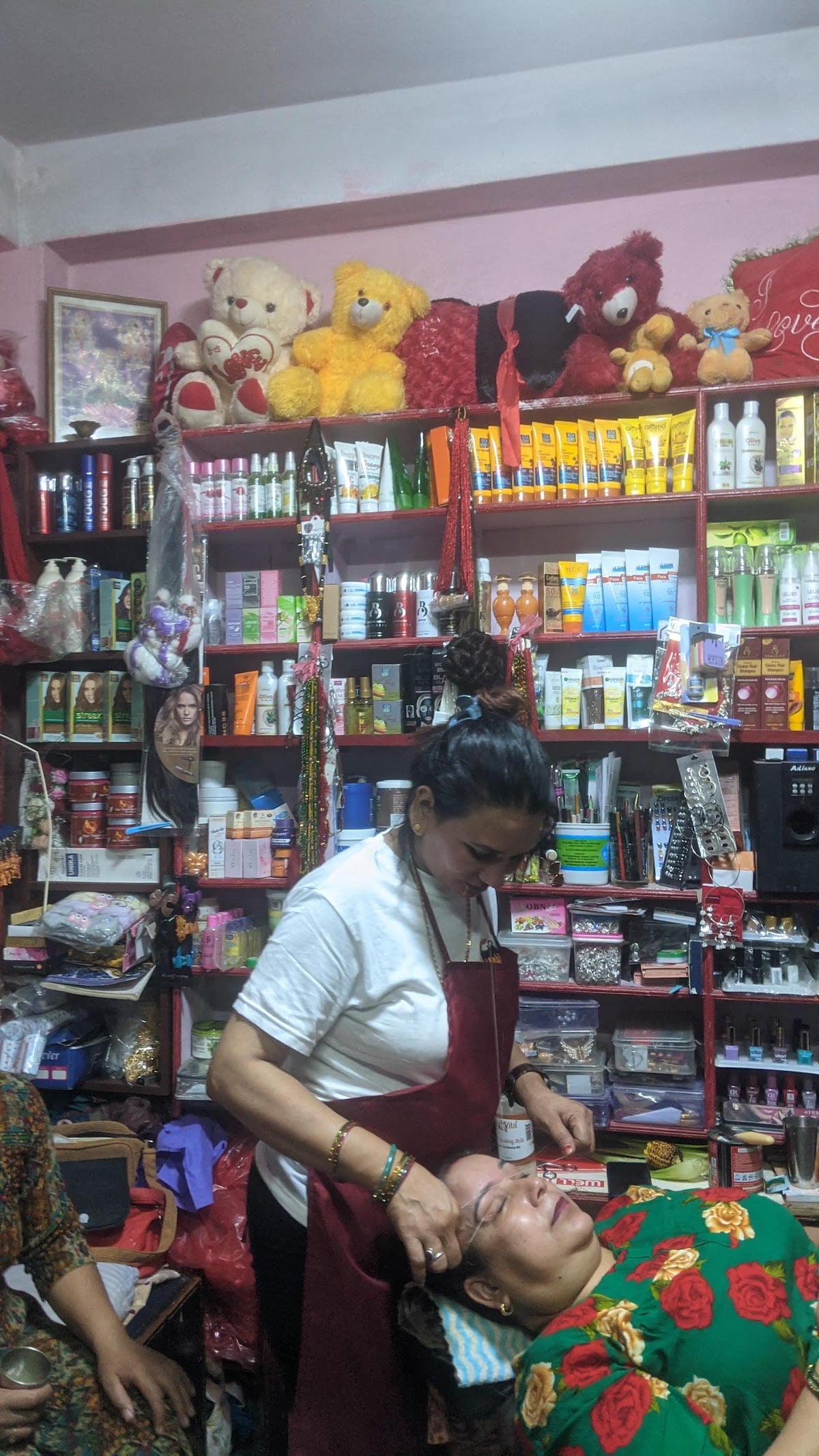 Kritika Beauty Parlour — photo by Suvan Singh