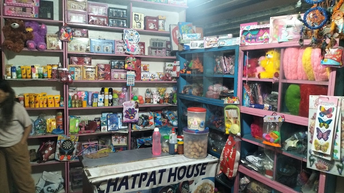Kusum cosmetic shope — photo by Sujan Yadav
