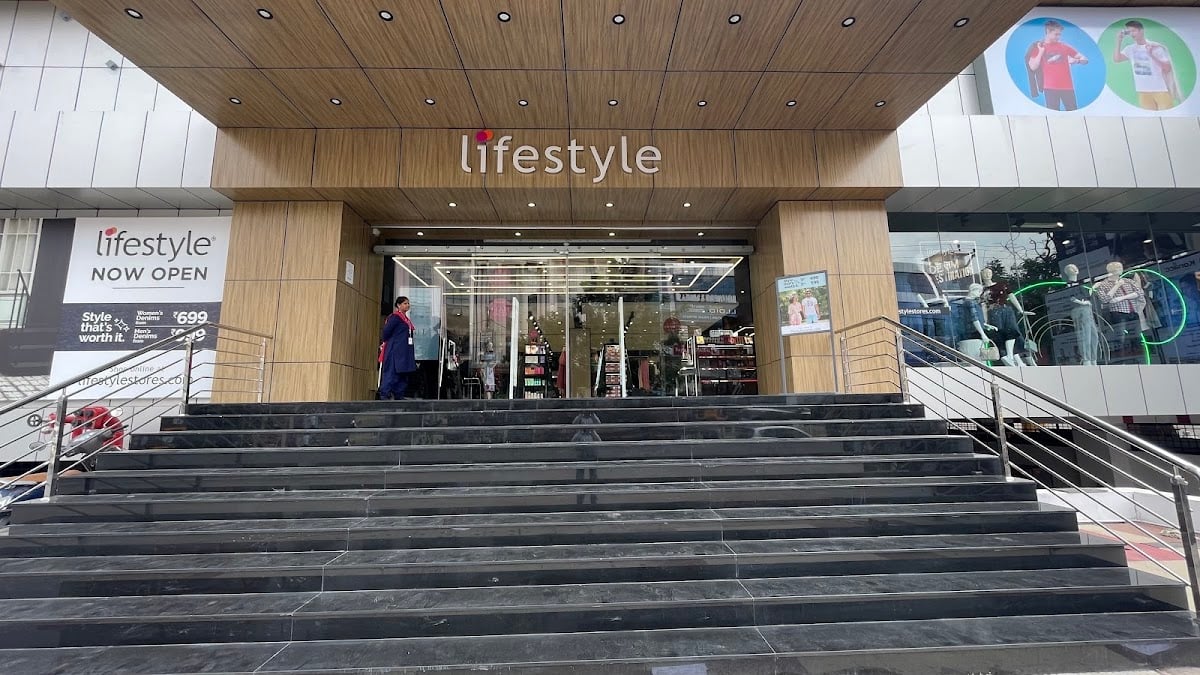 Lifestyle Stores — photo by ananth Talluri