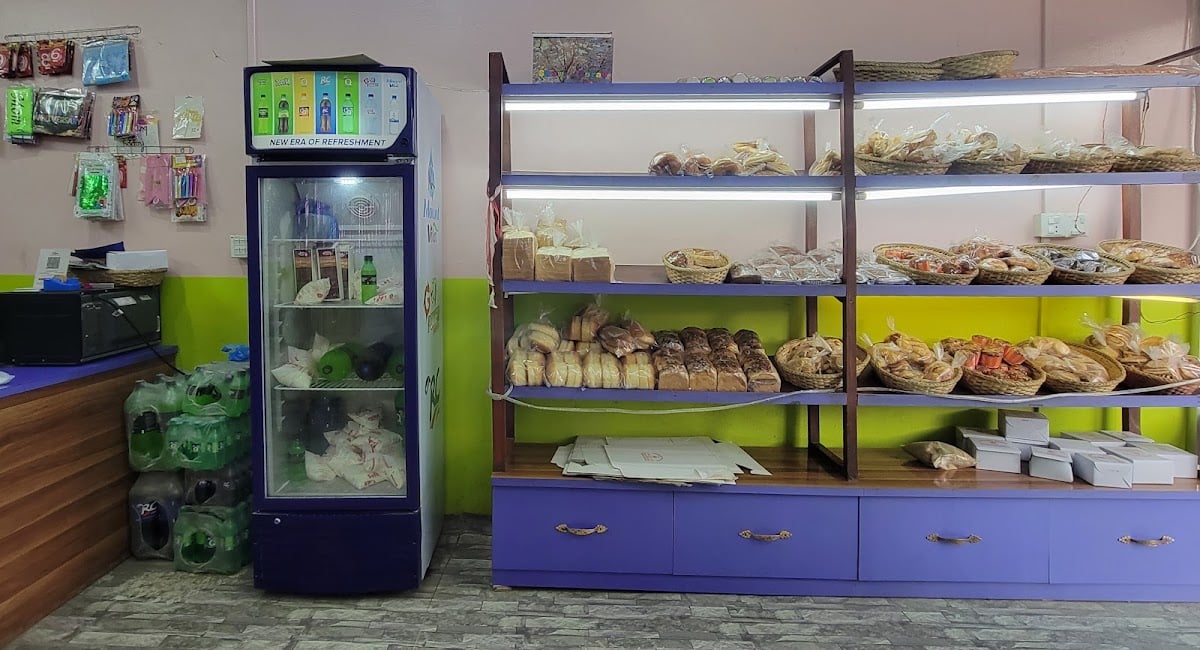 Live Bake Bakery — photo by Jitendra Rana