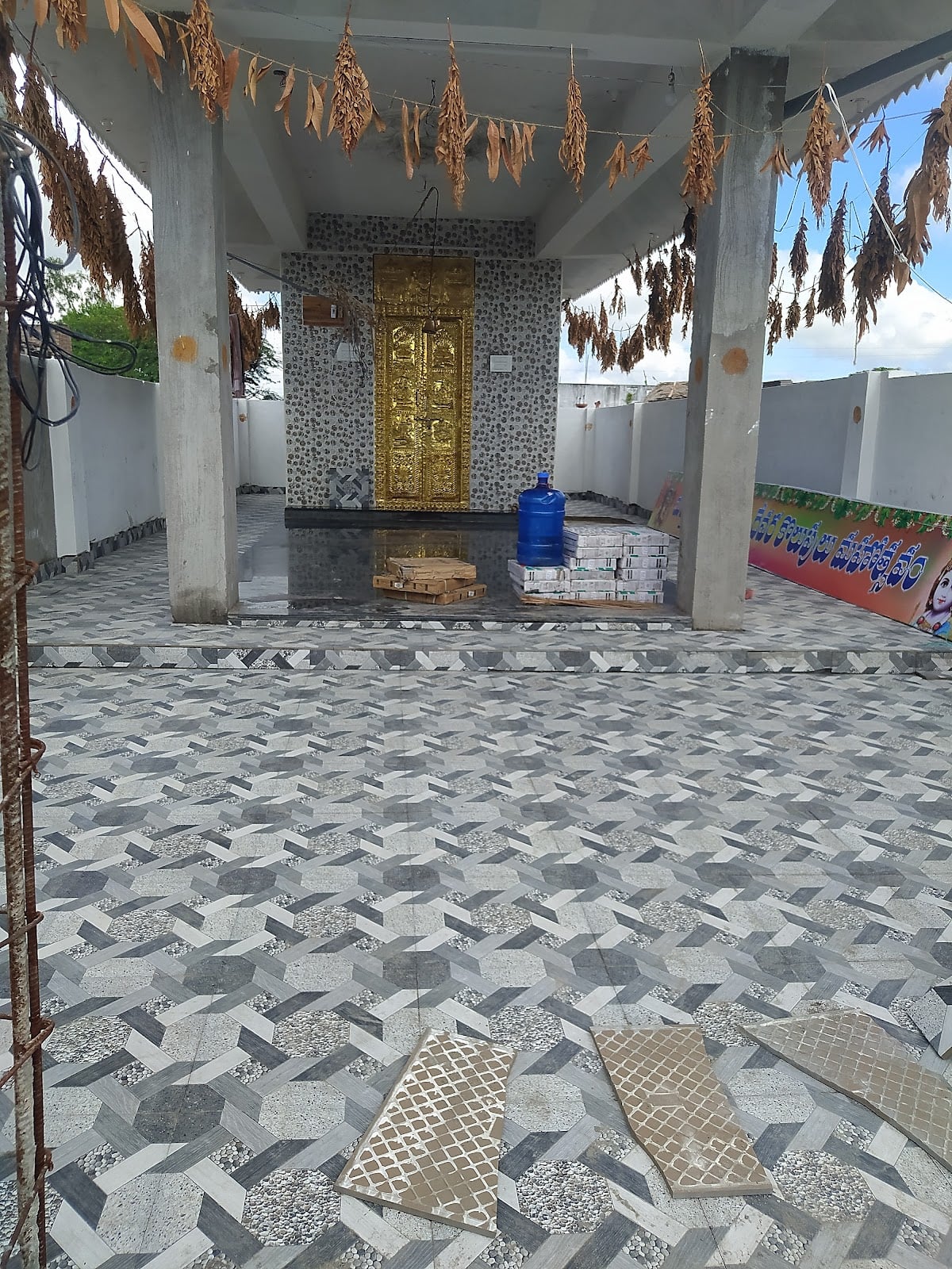 Maddula Vari Gangamma Thalli Devara Gudi — photo by srinu Jadav