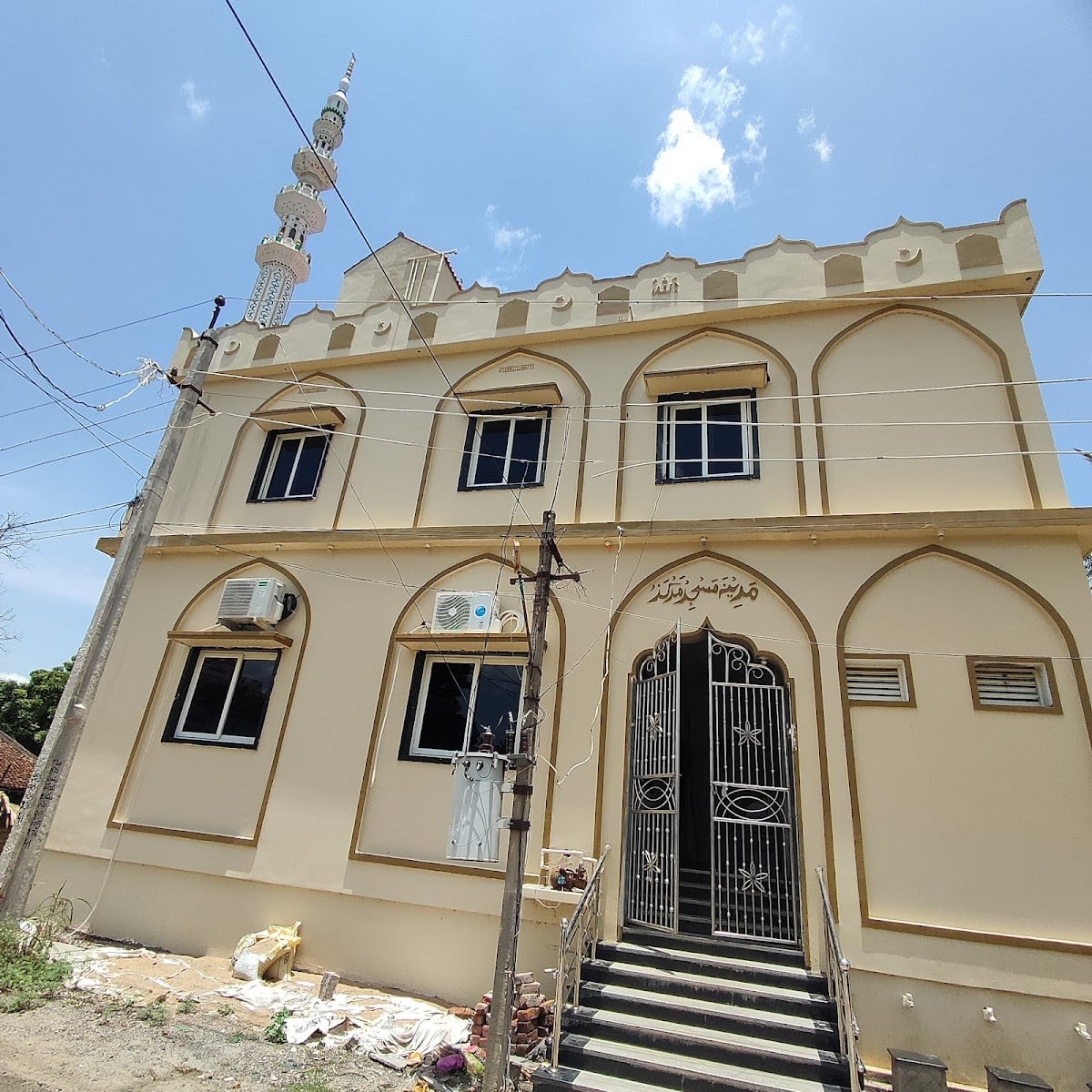 Makka Madina Masjid — photo by Azaruddin Shaik