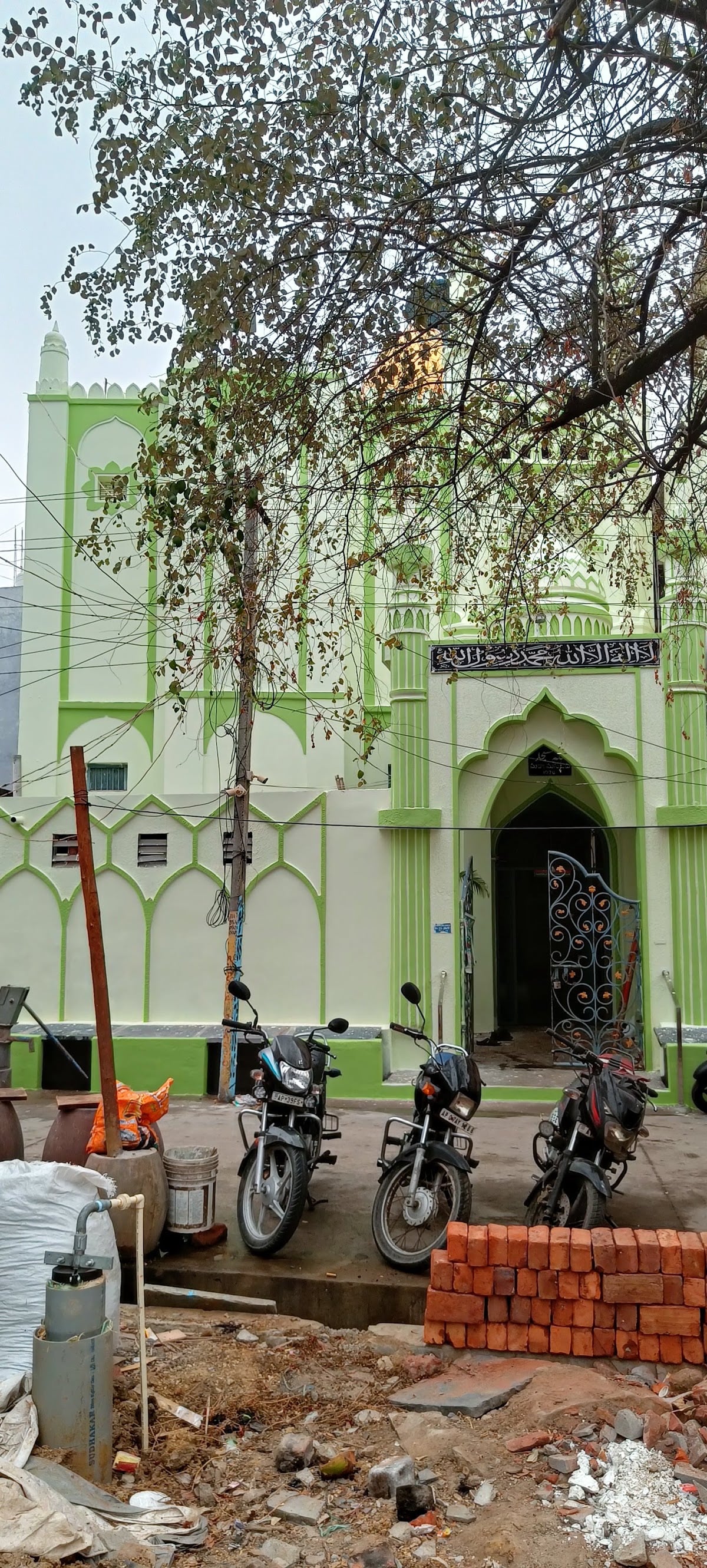 Makkah Masjid — photo by Shafi Shaik