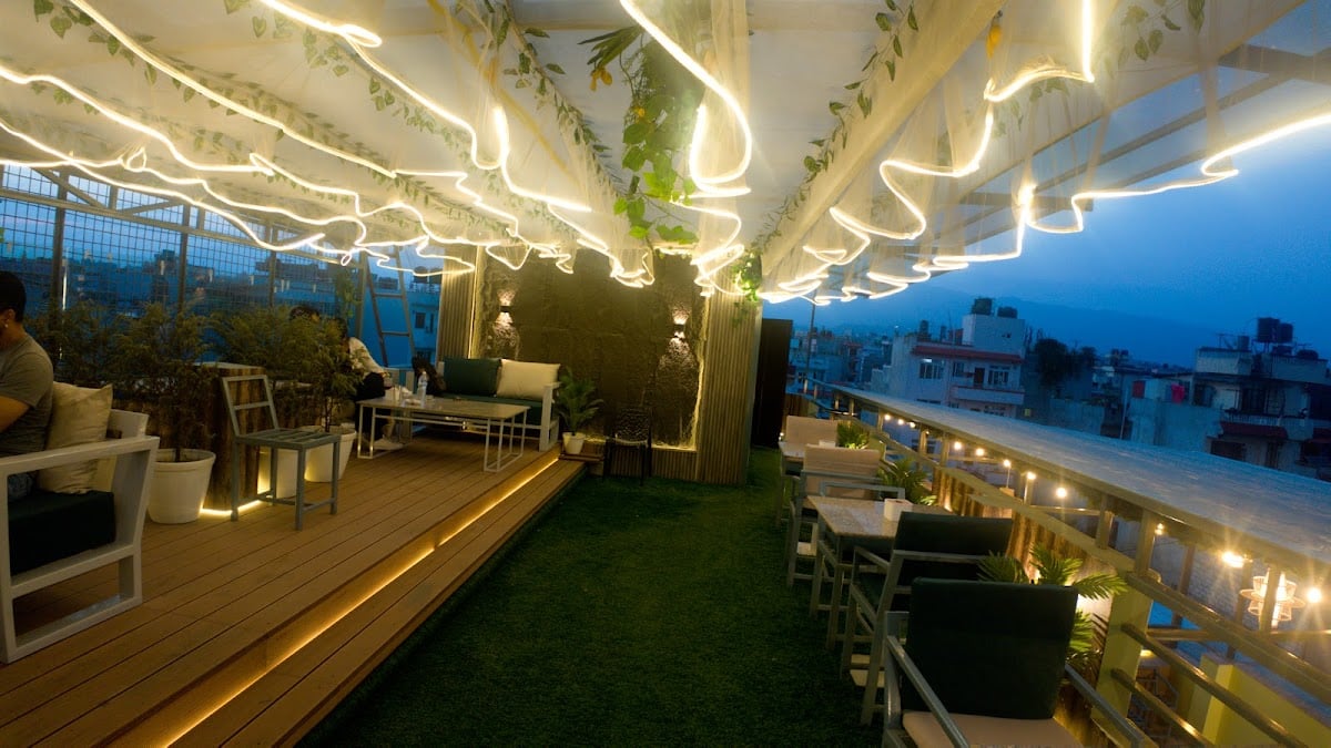 Mangos Skybar — photo by Mangos Skybar