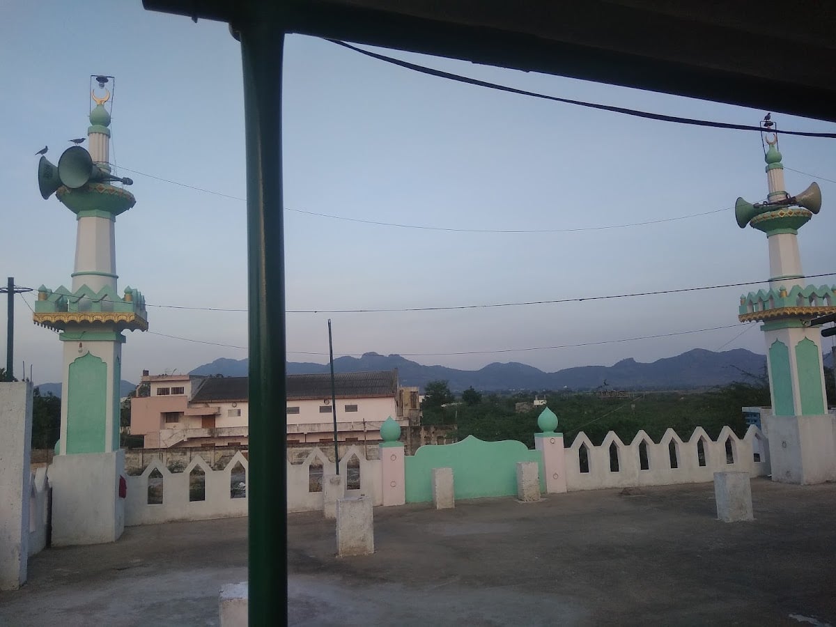 Masjid - E -Bilal ,main road, Santhipet, phirangipuram — photo by SHAIK