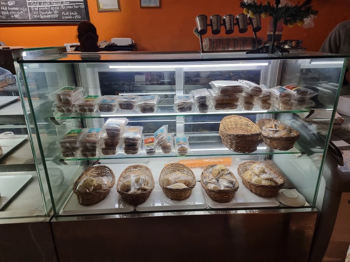 MR BAKE Coffee — photo by kyarol dhoju