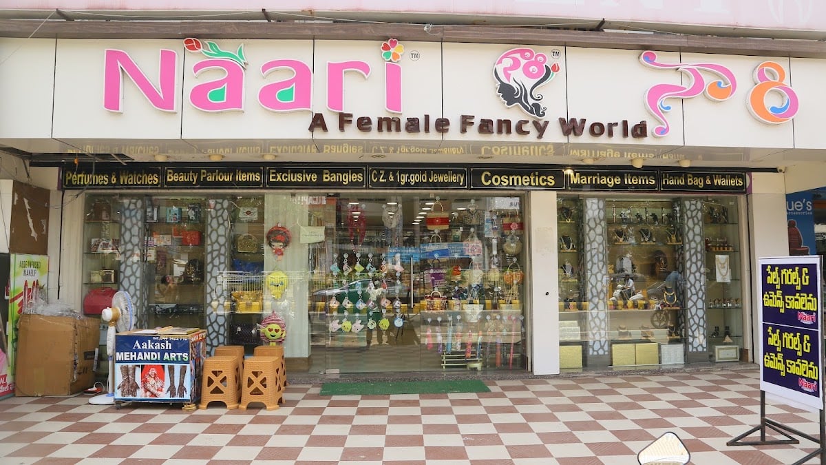 Naari — photo by Support Direct India Pvt Ltd