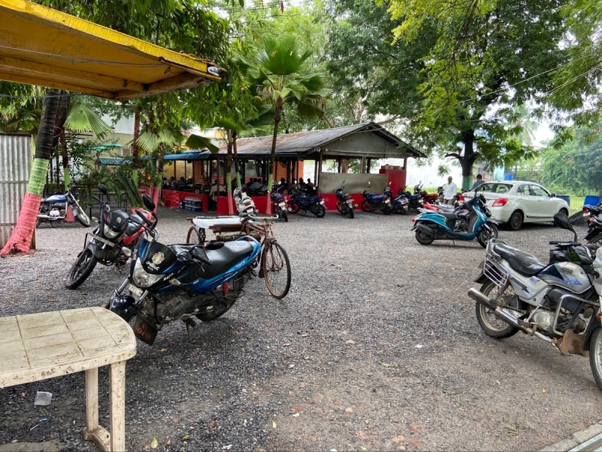 NAVAYUGA REST AND BAR TENALI — photo by Suneel Bhimavarapu