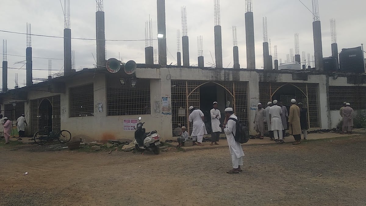 New Markaz Masjid — photo by syed sadiq