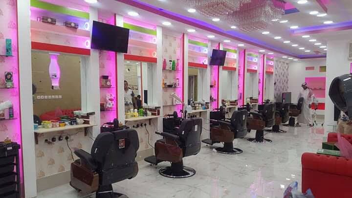 Om Mahalaxmi Hair Cutting — photo by Vijay Thakur