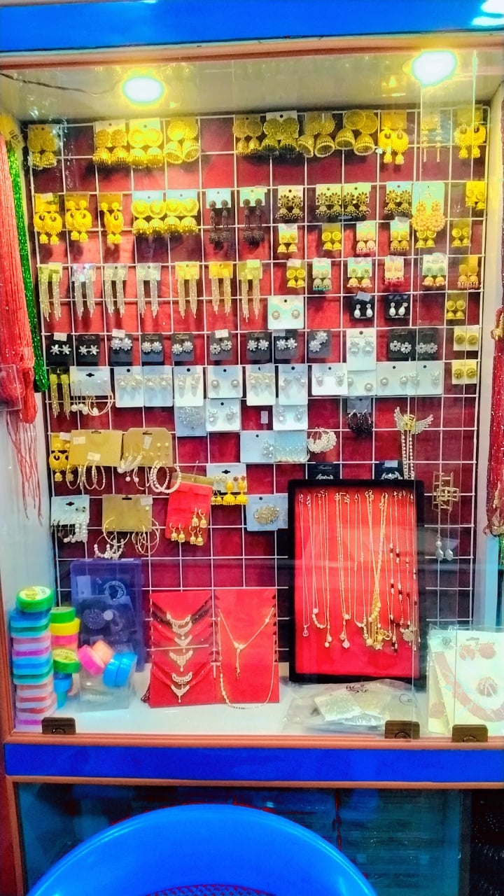Pashupati cosmetics shop — photo by Pashupati cosmetic shop