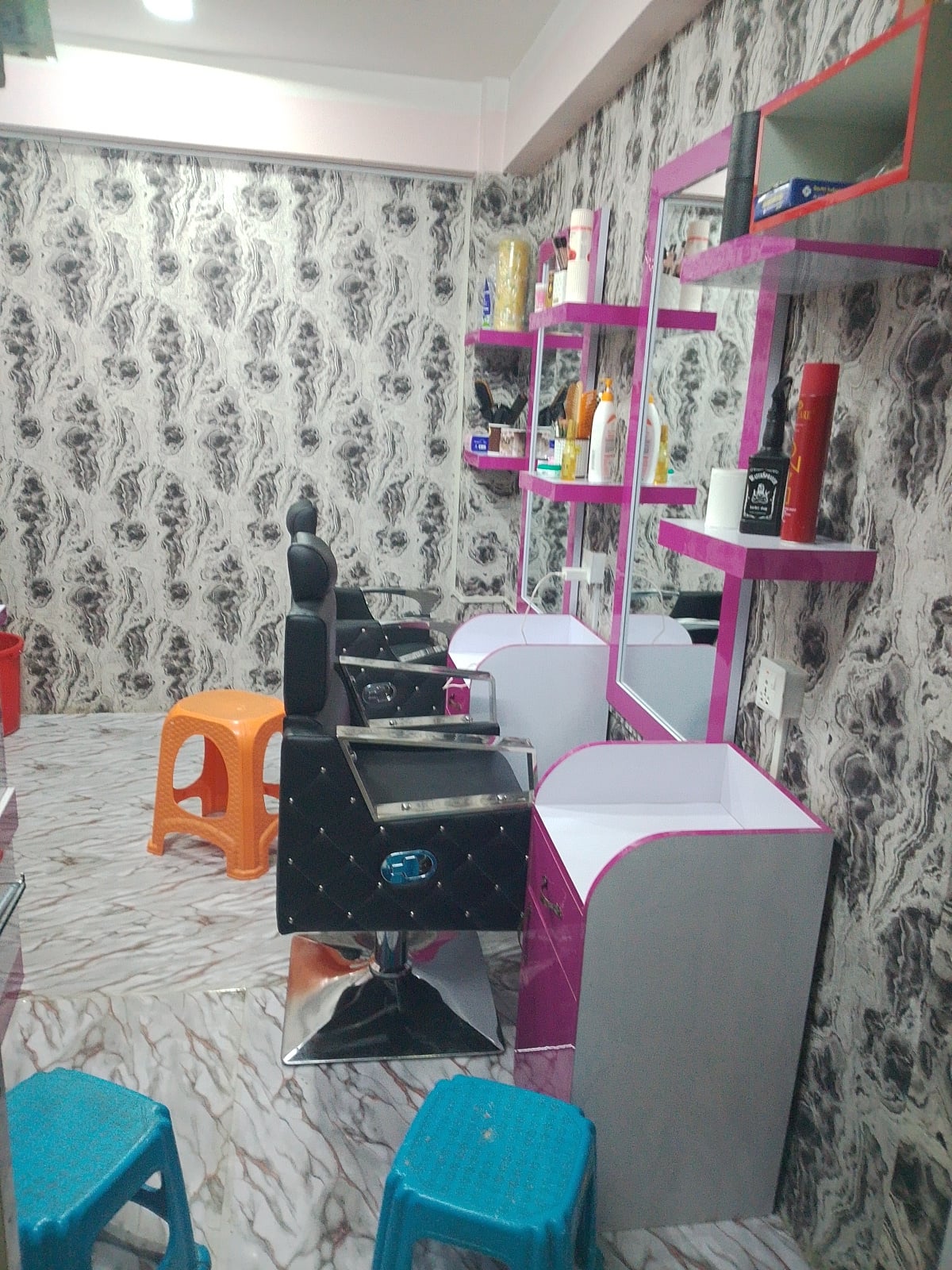 PN beauty care & unisex salon — photo by poonam Ray