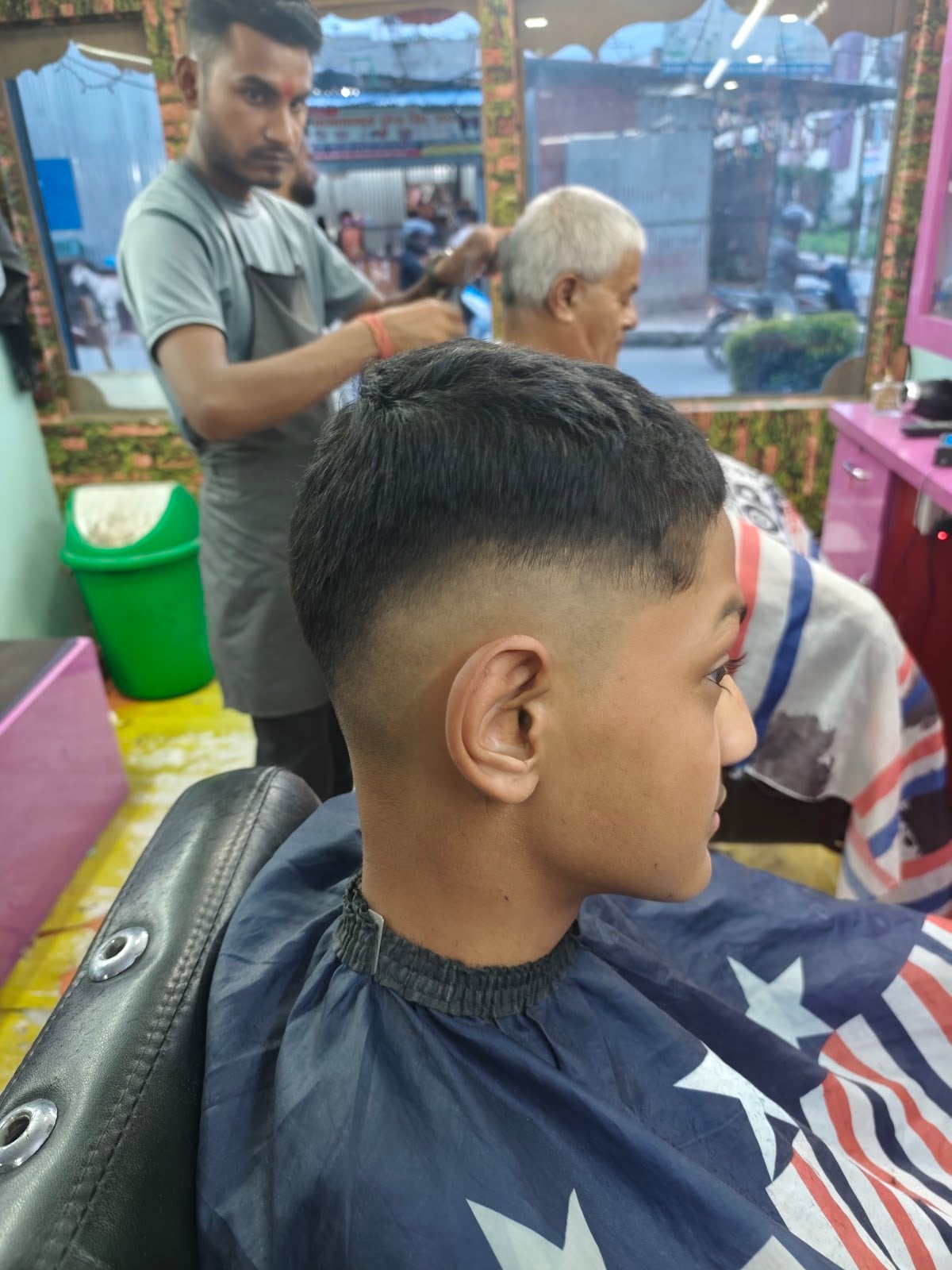 Precious Hair Cut Salon — photo by Bus Of nepal