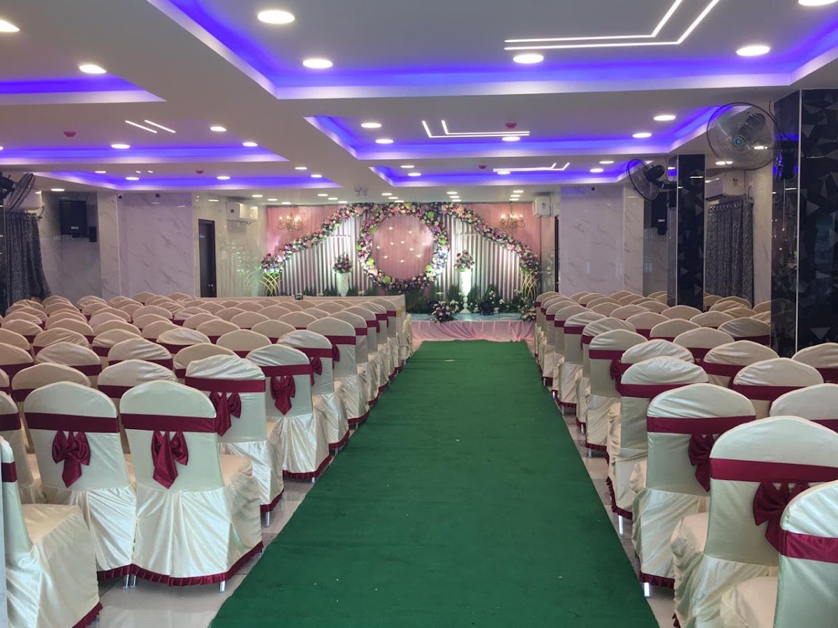 PVP Convention & Grand Hotel Rooms A/C & Non A/C — photo by PVP Convention & Grand Hotel Rooms A/C & Non A/C