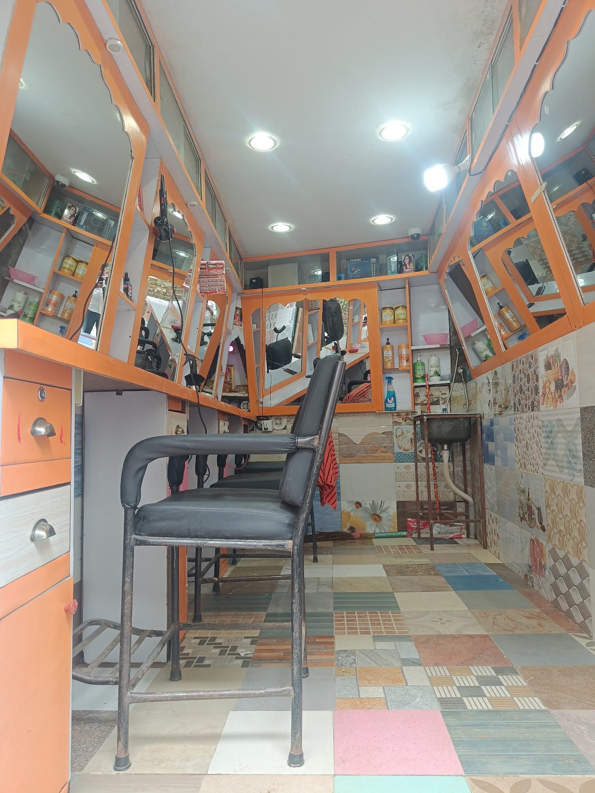 R Brothers hair salon Dhumbrahi Kathmandu — photo by Naresh Thakur