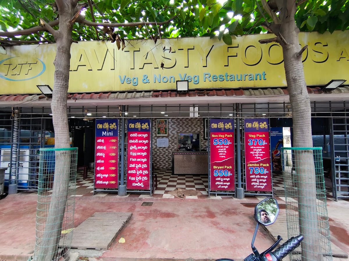 Ravi Tasty Foods — photo by Komalvenkatsai Panga