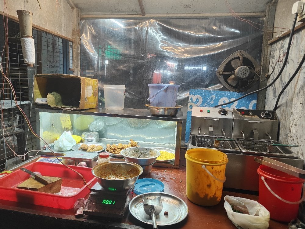 RMR Chicken Pakodi — photo by M R chikkan pakodi