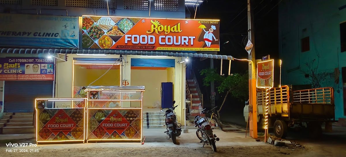 Royal Food Court — photo by Indira Priyadarshini