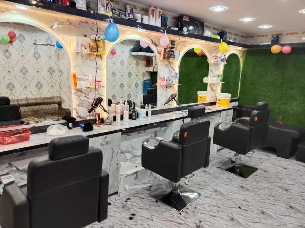 Rupesh hair Cutting saloon 2 — photo by Rupesh hair Cutting saloon 2